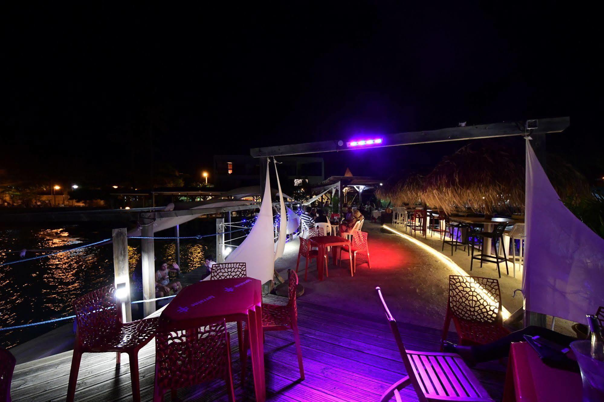 Hotel-Restaurant La Dunette 생트안느 외부 사진